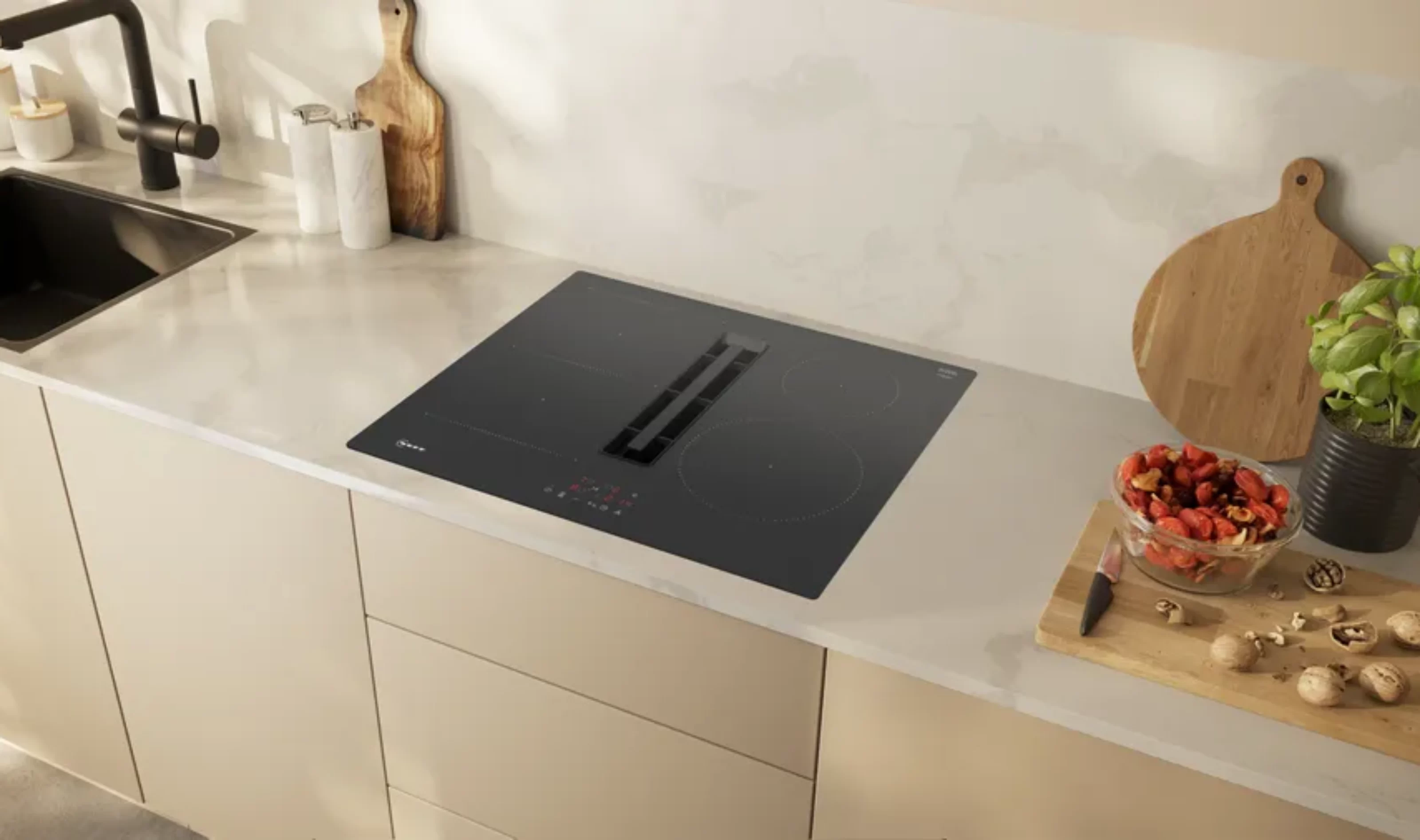N 50 Induction hob with integrated ventilation system