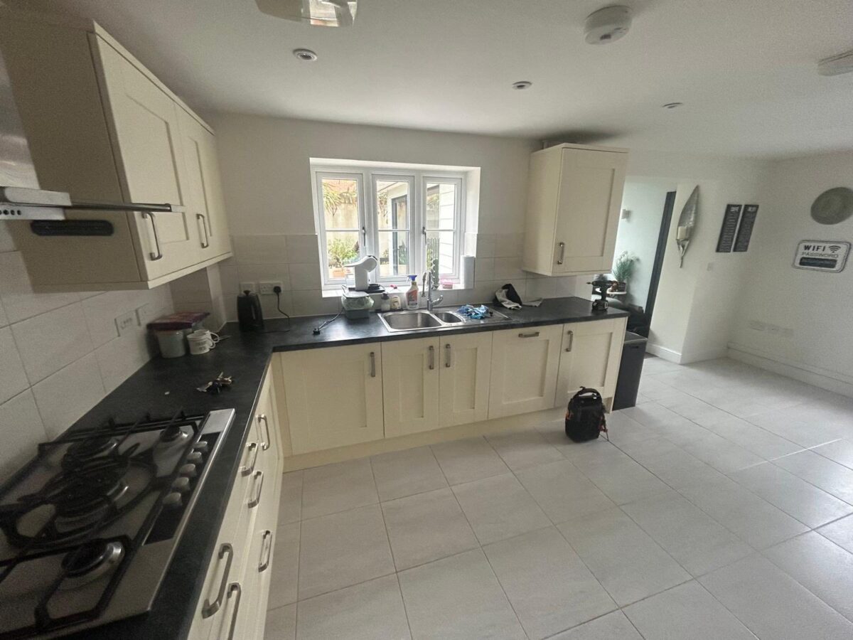 client kitchen before new image kitchen installed