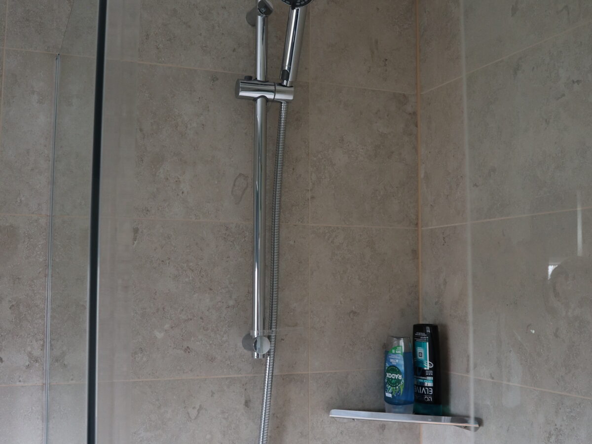 quadrant shower enclosure