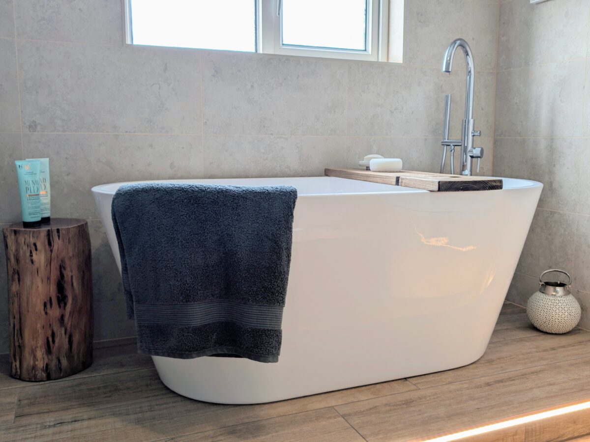 freestanding phoenix ultima bath