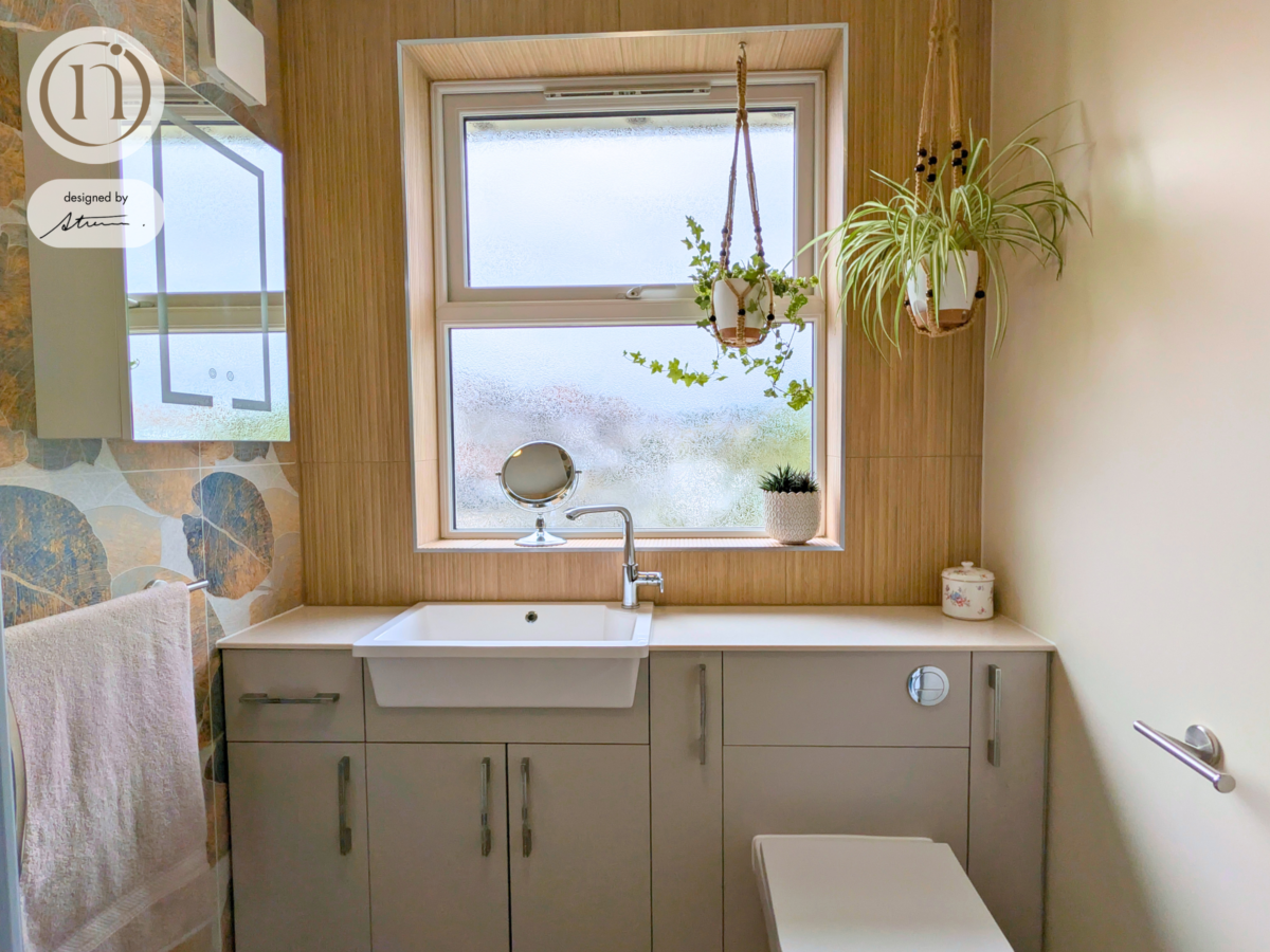 phoenix fitted bathroom furniture in cashmere grain